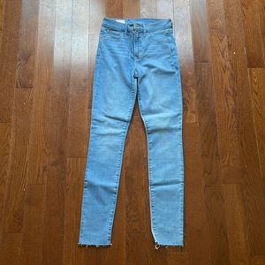 Gap True Skinny High Rise